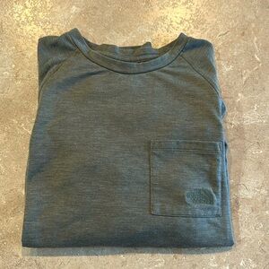 Womens North Face long sleeve t-shirt